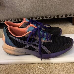 ASICS Black and Purple Athletic Shoes ladies size 10